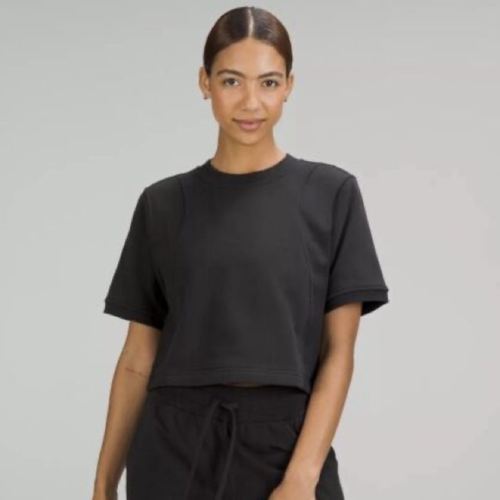 lululemon athletica Black Short Sleeve Cropped Tee